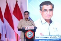 Menaker Yassierli saat menghadiri Tasyakuran HUT ke-53 Konfederasi Serikat Pekerja Seluruh Indonesia (KSPSI) dan Hari Pekerja Indonesia (Harpekindo) Tahun 2026 di Purwakarta, Jawa Barat, Sabtu (21/2/2026).