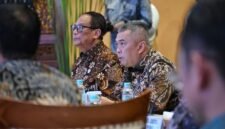 Menteri Perhubungan Dudy Purwagandhi, pada Rapat Koordinasi (Rakor) Persiapan Penyelenggaraan Angkutan Lebaran 2026, di Kantor Pusat Kemenhub, Jakarta, Selasa (24/2) malam.
