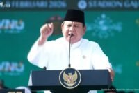 Prabowo saat memberikan sambutan dalam acara Mujahadah Kubro Satu Abad Nahdlatul Ulama di Stadium Gajayana, Malang, Jawa Timur.