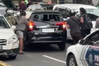 Pengendara mobil ugal-ugalan di Jakarta Pusat. (Foto: tangkapan layar)