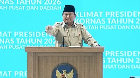 Presiden Prabowo memberikan arahan kepada kepala daerah di acara International Convention Center (SICC), Kabupaten Bogor, Provinsi Jawa Barat, pada Senin (2/2/2025).