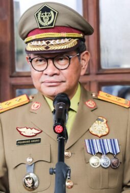 Pramono Ancam Sanksi Tegas ASN DKI yang Manfaatkan WFH Jumat untuk Liburan