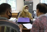 <p>Layanan Pos Komando THR Keagamaan Tahun 2026 dibuka mulai 2 Maret hingga 27 Maret 2026. </p>