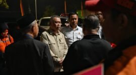 Menteri Perhubungan Dudy Purwagandhi saat meninjau jalur pantura di Jawa Barat, Minggu dini hari (15/3/2026). (Dok: Humas Kemenhub)