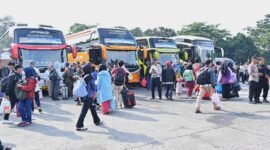 Sejumlah masyarakat melakukan perjalan mudik Lebaran. (Dok: Istimewa)