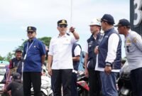Direktur Jenderal Perhubungan Darat, Aan Suhanan, saat meninjau Pelabuhan Gilimanuk, Bali. (Dok: Humas Kemenhub)