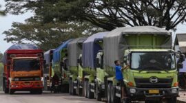 Sejumlah angkutan barang melanggar pembatasan kendaraan selama Lebaran. (Dok: Humas Kemenhub)