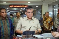 Menteri Ketenagakerjaan (Menaker), Yassierli, meninjau  Posko Tunjangan Hari Raya (THR) dan Bonus Hari Raya (BHR) Keagamaan Tahun 2026. (Dok: Humas Kemnaker)