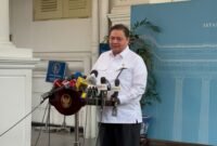 Menteri Koordinator Bidang Perekonomian, Airlangga Hartarto, memberikan pernyataan pers di Kompleks Istana Kepresidenan Jakarta, Kamis (19/3/2026). 