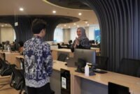 Pelayanan di Lobby PTSP Kementerian Investasi dan Hilirisasi. (Dok: Humas BKPM)