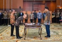 Menteri Keuangan, Purbaya Yudhi Sadewa, melantik Robert Leonard Marbun sebagai Sekretaris Jenderal Kementerian Keuangan di Jakarta, Jumat (27/3). (Dok: Humas Kemenkeu)