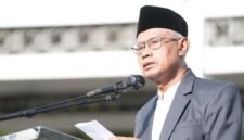 Ketua Umum Muhammadiyah, Haedar Nashir, selepas menunaikan dan menyampaikan Khutbah Idulfitri 1447 H di Universitas Muhammadiyah Yogyakarta (UMY), pada Jumat (20/3/2026). (Dok: Muhammadiyah)