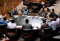 Presiden Prabowo Subianto menggelar rangkaian rapat bersama sejumlah menteri Kabinet Merah Putih di kediaman pribadinya di Hambalang, Bogor, Jawa Barat, pada Minggu, 8 Maret 2026. Sumber foto: BPMI Setpres/Cahyo