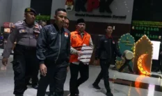 KPK Resmi Tahan Eks Menag Yaqut Terkait Korupsi Kuota Haji 