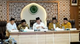 Menko Airlangga temui jajaran pimpinan Majelis Ulama Indonesia (MUI) di Aula Buya Hamka, Kantor MUI Pusat, Jakarta, pada Selasa (3/3/2026). (Dok: Humas Kemenko)