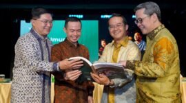 (Kiri ke Kanan) Direktur PT Nusantara Sejahtera Raya Tbk (Cinema XXI) Dody Suhartono, Direktur Cinema XXI Arif Suherman, Direktur Utama Cinema XXI Suryo Suherman, dan Direktur Cinema XXI Tri Rudy Anitio pada Rapat Umum Pemegang Saham Tahunan (RUPST) tahun buku 2025 di Jakarta, Senin (6/4/2026).