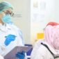 Inspektur Mutu KKP melaksanakan inspeksi penerapan standar sanitasi dan hygiene di unit pengolahan ikan (UPI) sebagai salah satu syarat sertifikasi HACCP untuk pemenuhan persyaratan ekspor beberapa waktu lalu (dok. BPPMHKP/Kementerian Kelautan dan Perikanan).