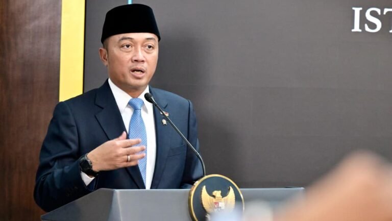 Keterangan Pers Menteri Sekretaris Negara (Mensesneg) Prasetyo Hadi di kompleks Istana Kepresidenan Jakarta, Senin, 15 Juni 2026. Foto: BPMI Setpres/Rusman