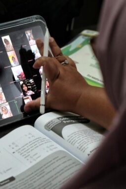 Pemprov DKI Terapkan Pembelajaran Jarak Akibat Dampak Abu Vulkanik